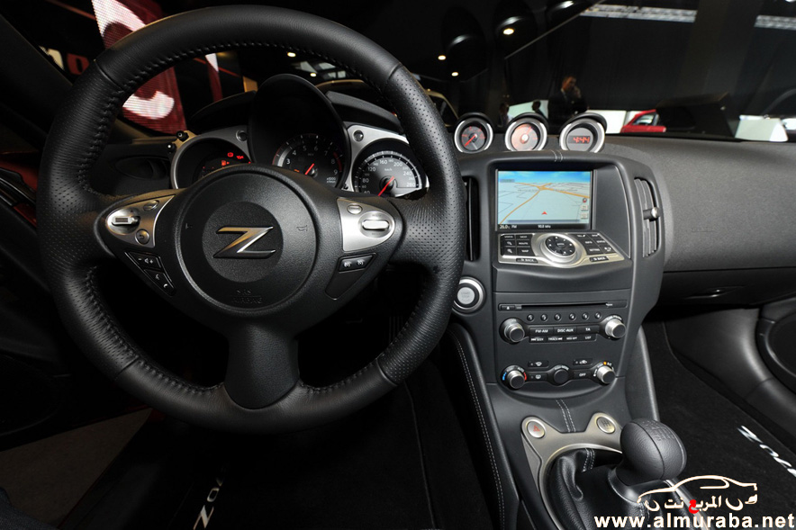 نيسان زد 2013 كوبيه المطورة تنطلق في معرض باريس للسيارات بالصور Nissan 370Z Coupe 2013 57